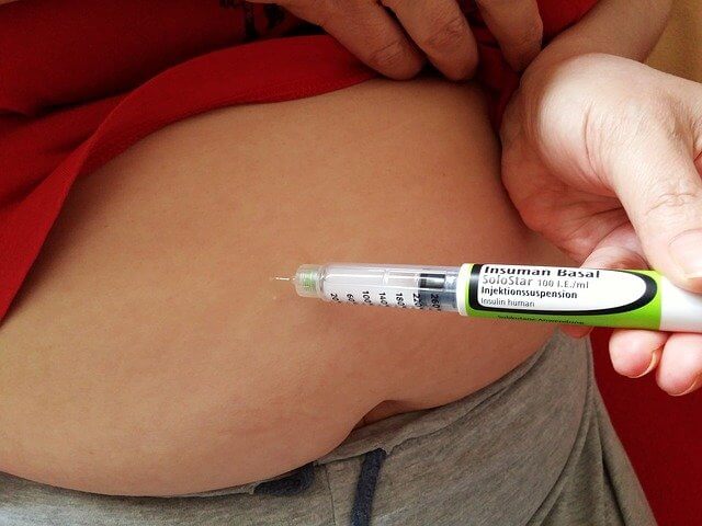 医療 看護 介護 病院 無料 フリー イラスト 写真 素材 Free めでぃぽ Medipo インスリン 注射器 insulin Syringe 皮下注射 Subcutaneous injection